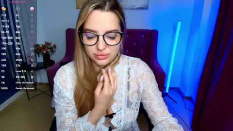 emma__rosss online show from May 24, 2:10 am