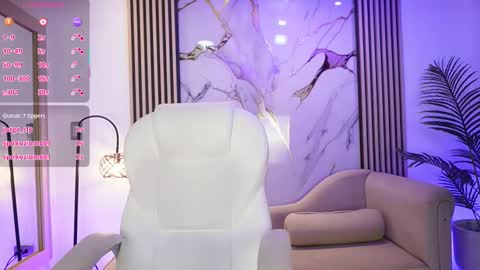 emma__walkerr_ online show from March 21, 7:08 pm