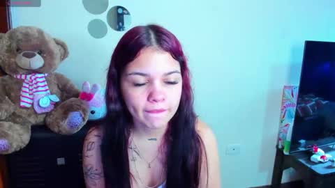 emma_boo_ online show from April 29, 3:58 pm