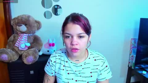emma_boo_ online show from May 9, 3:14 pm