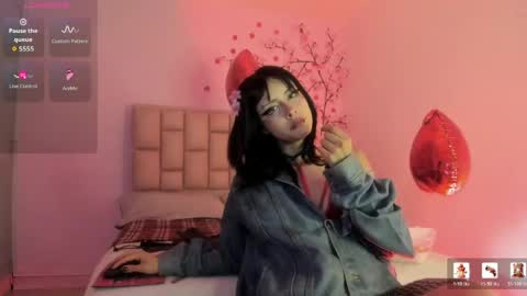 Emma Or you can call me cutie online show from May 15, 8:00 pm