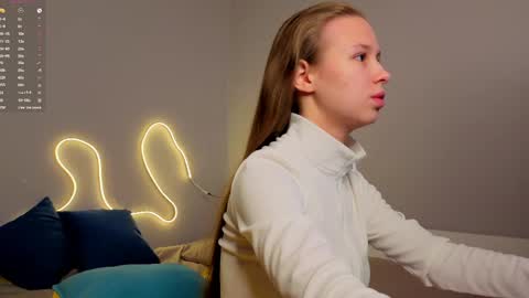 Emma online show from May 8, 1:42 am