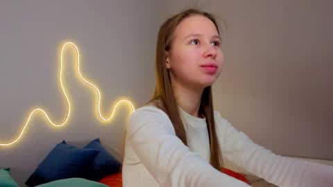 Emma online show from May 15, 1:43 am