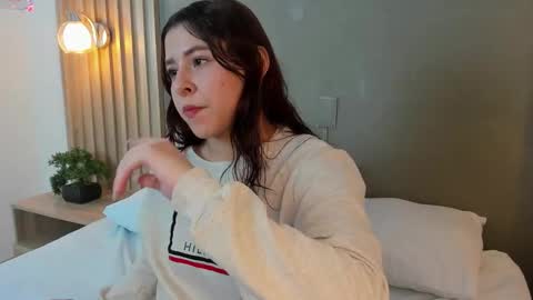 E M M A online show from October 8, 2:38 am