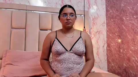 EMMA  online show from November 1, 11:47 am