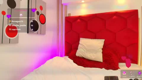 Emma 3 online show from April 25, 1:41 pm