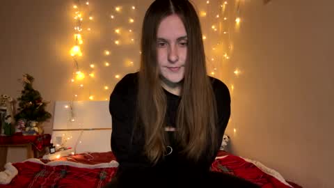 emma_just online show from January 3, 6:03 pm