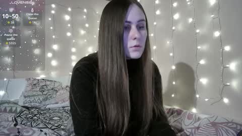 emma_just online show from January 14, 5:40 pm