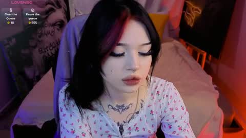 emma_kirks online show from May 15, 12:19 pm