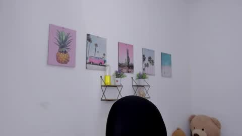 whises lits        online show from February 4, 1:14 pm