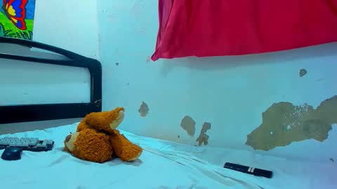 emma_lein online show from May 1, 5:10 am