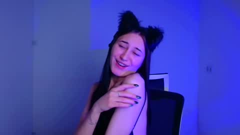 Emma online show from December 5, 6:44 pm