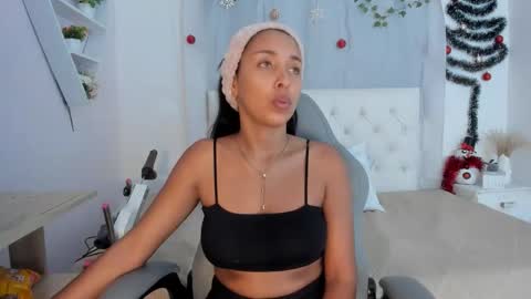 Emma online show from December 16, 7:20 pm