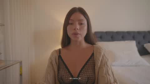 emma_lu1 online show from November 11, 4:59 pm