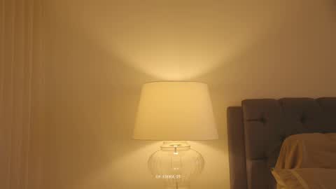 emma_lu1 online show from March 3, 9:10 pm