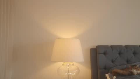 emma_lu1 online show from May 17, 3:55 pm
