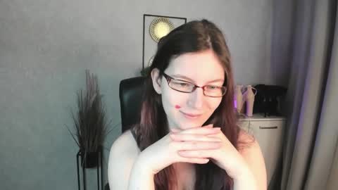 emma online show from May 6, 5:44 am