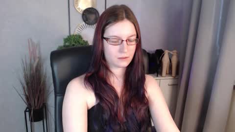 emma online show from March 6, 8:20 am