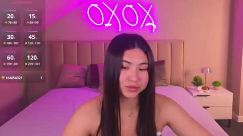 Snapshot of emma_murrphy chatting on September 13, 8:44 am Emma online show from September 13, 8:44 am