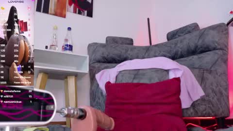 emma online show from April 30, 5:40 pm