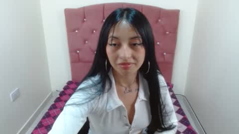 Snapshot of emma_thompson6 chatting on October 5, 2:49 am emma_thompson6 online show from October 5, 2:49 am