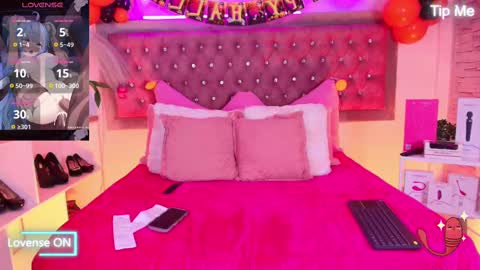 neko  online show from October 7, 9:41 pm