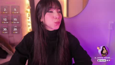 Snapshot of emma_woods__ chatting on December 7, 12:13 pm emma_woods__ online show from December 7, 12:13 pm