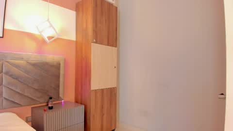 emmaa_smith1 online show from April 2, 3:04 am