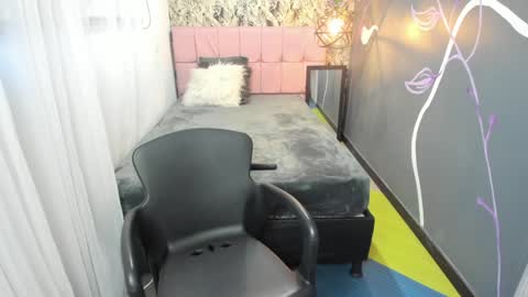 Emma Evans online show from January 30, 12:16 pm