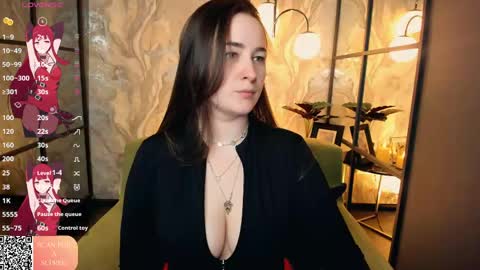 Emma online show from May 3, 11:52 pm
