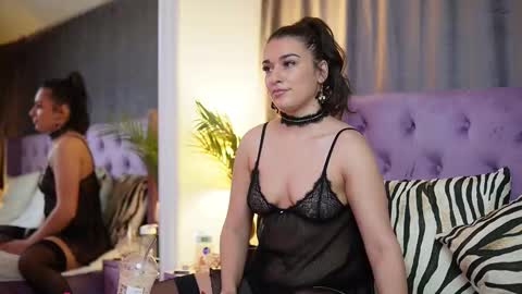  Emma  online show from October 18, 8:10 pm