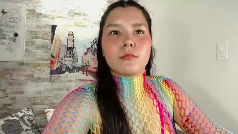 emmanixxon online show from April 13, 7:58 pm