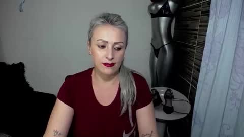 Emma online show from May 20, 11:24 pm