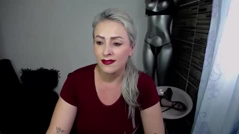 Emma online show from May 23, 9:02 pm