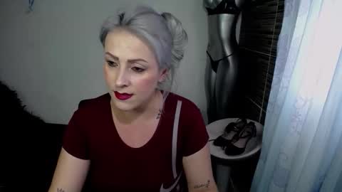 Emma online show from May 5, 8:56 pm