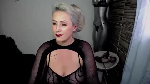 Emma online show from May 22, 8:51 pm