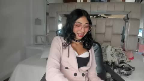 Emma online show from March 4, 7:26 am