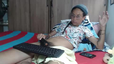 Snapshot of emmasweet95 chatting on March 1, 7:37 pm emmasweet95 online show from March 1, 7:37 pm