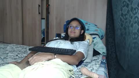 Snapshot of emmasweet95 chatting on February 1, 11:48 pm emmasweet95 online show from February 1, 11:48 pm