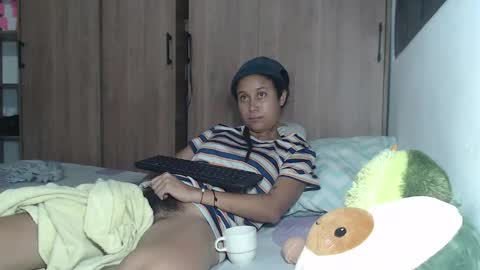 Snapshot of emmasweet95 chatting on December 29, 7:06 am emmasweet95 online show from December 29, 7:06 am
