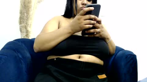 emmavalenzuela online show from July 9, 8:11 pm