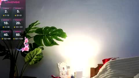 Emma online show from May 11, 8:50 pm