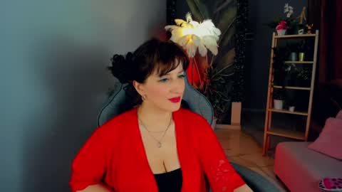 Emma online show from May 7, 3:38 pm