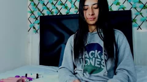  Emma  online show from January 5, 2:52 pm