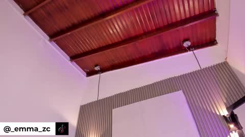 emmazc_ online show from February 12, 8:54 pm