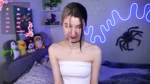 emmie_everly online show from May 14, 8:36 pm