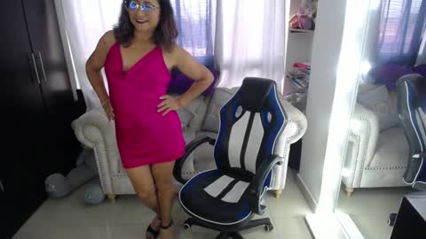 Emmily online show from December 12, 9:58 pm