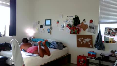 eM online show from February 19, 12:14 am