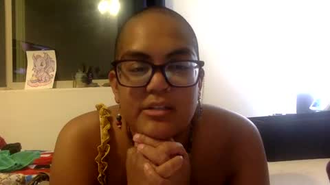 eM online show from February 25, 2:47 am