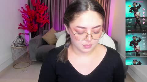 Emmy Walker online show from December 7, 11:07 am